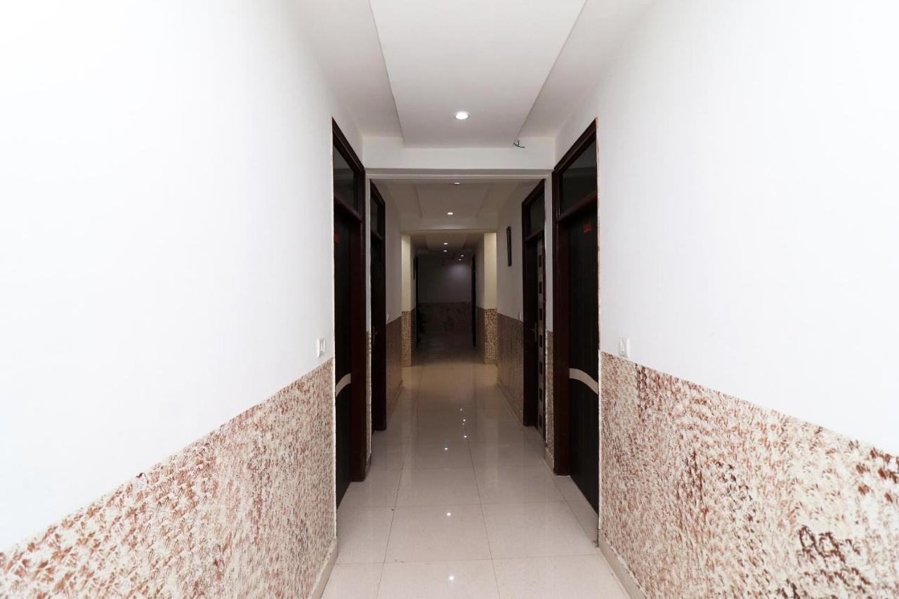 Oyo 24958 Hotel Dayal Belanganj Esterno foto